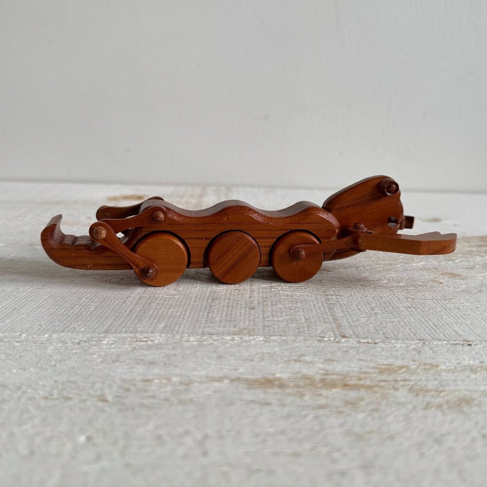 Wooden Push Along Bug Toy with Moving Claws and Wheeled Legs